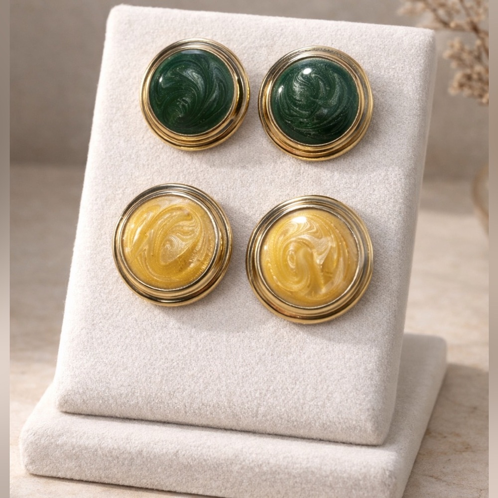 2 pairs vintage enamel stud earrings